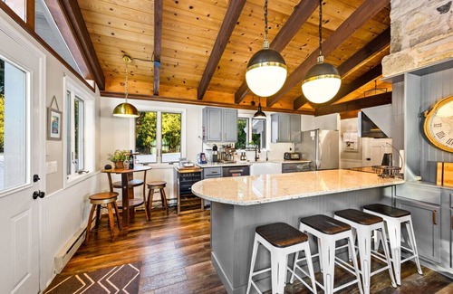 Rowleys Bay Apartment | The DiSalvo Lakehouse