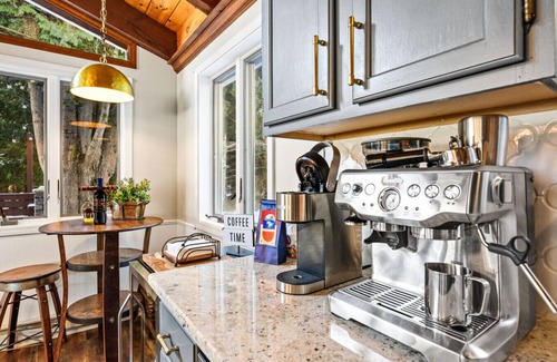 Rowleys Bay Apartment | The DiSalvo Lakehouse