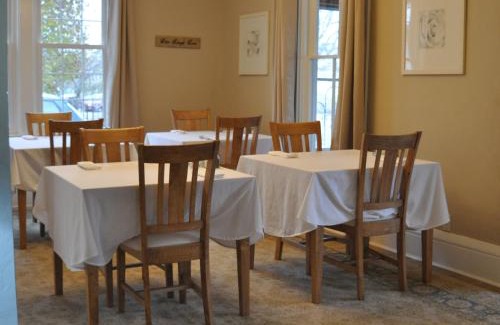 West College Corner Bed & Breakfast | The Doctor's Inn