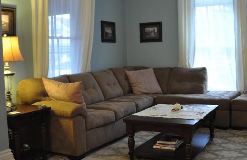 West College Corner Bed & Breakfast | The Doctor's Inn