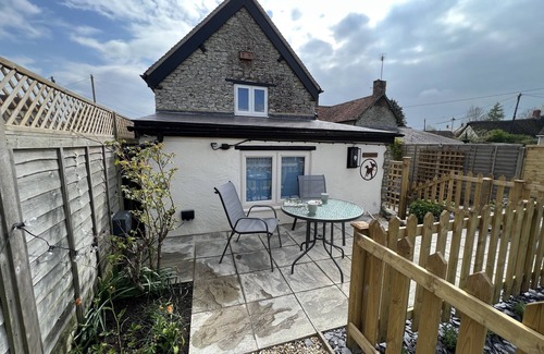 Mere Cottage | The Dog House, Mere - Dog Friendly Holiday Cottage in Wiltshire.
