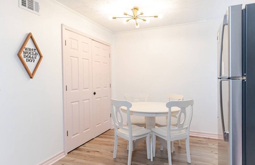 Covington House | The Dolly- 1/2 mi from Covington Square