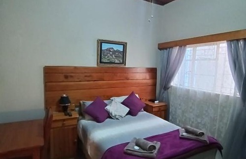 Noupoort House | The Don Guest House