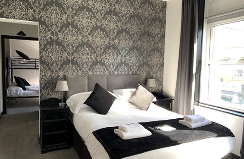 Newcastle Bed & Breakfast | The Donard