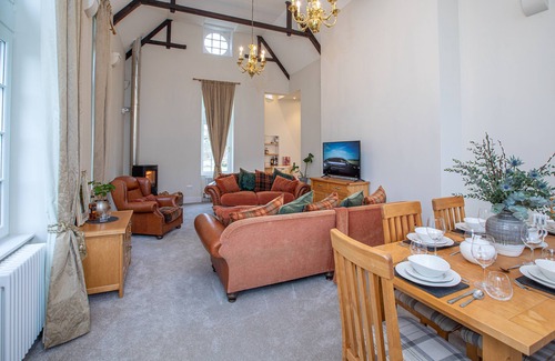 Dollar Apartment | The Dower House at Solsgirth Home Farm - sleeps 4 guests in 2 bedrooms