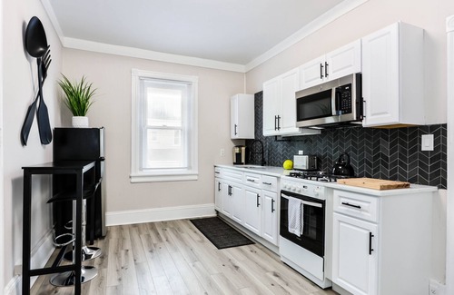 Bethlehem House | The Downtown Hive: Sophisticated stay steps from Main St Bethlehem!