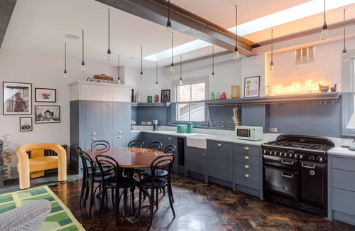 South Bank House | The Dream Factory - Borough - by Frankie Says