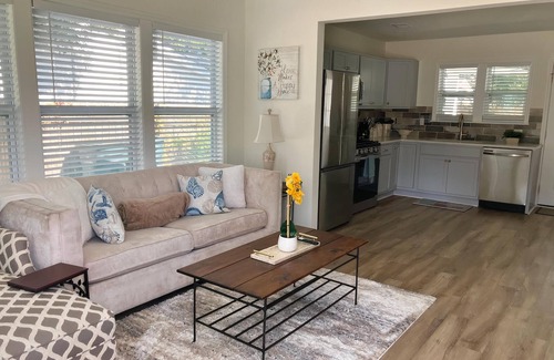 Hanahan House | The Dreamy Dickson Retreat!