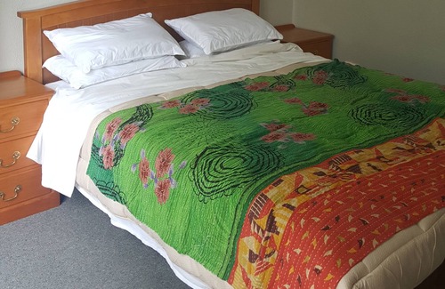 Gisborne Cottage | The Drovers Cottage - Pet Friendly near Gisborne