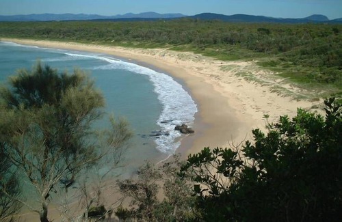 Broulee House | The Dunes, Broulee Beach, Luxury 3 bedroom, 2 bathrooms