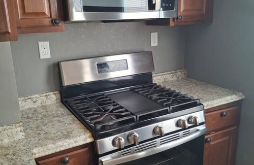 Mount Pleasant Apartment | The Duo-Loft at Mt. Pleasant 2BR, Laundry, Parking