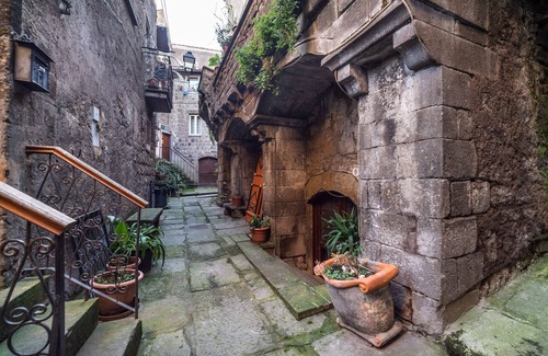Vitorchiano Apartment | The Dwelling in the Village