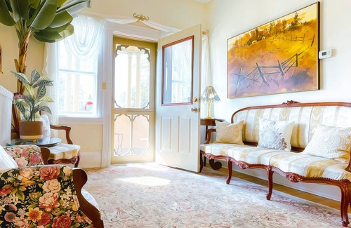 Queens Square House | The Eden Hall Inn