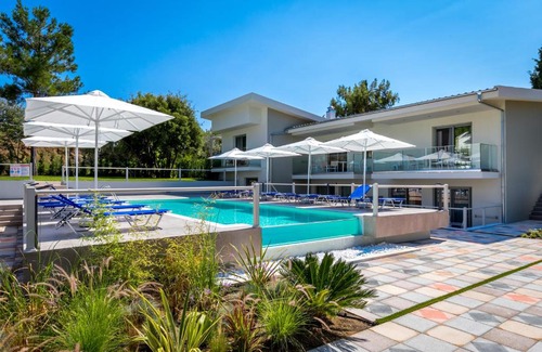 Potos Hotel | The Elegant Apartments