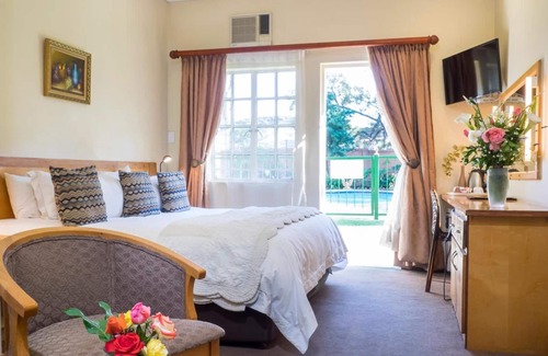 Menlo Park House | The Elegant Lodge