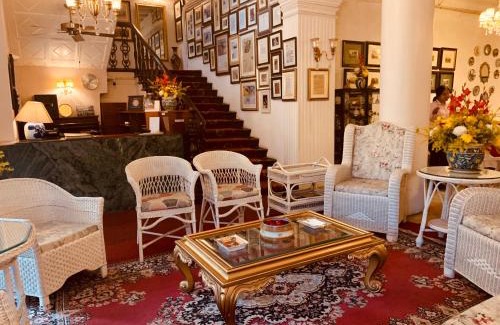 Dharmatala Hotel | The Elgin Fairlawn, Kolkata