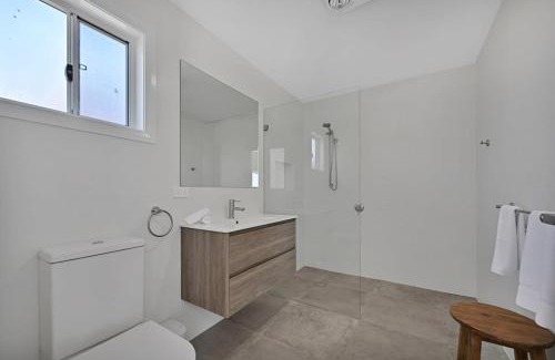 Orange Apartment | The Elm Apartments - The Orange Room