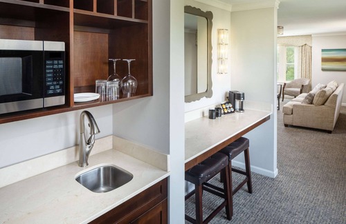 Excelsior Springs Hotel | The Elms Hotel & Spa, a Destination by Hyatt Hotel