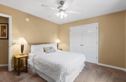 Missionary Ridge House | The Elmwood Farmhouse- 10 Mins to Downtown Chattanooga