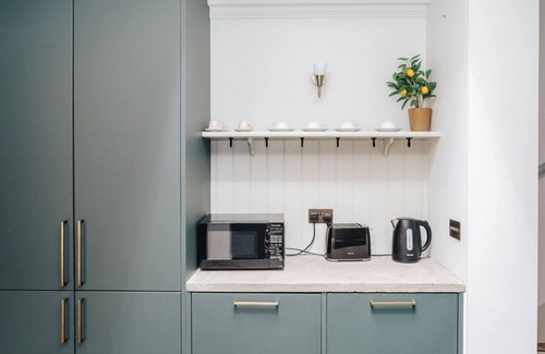 Henley-on-Thames House | The Emerald - Central Henley 2 Bedroom House