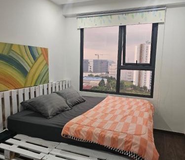 Thuan An Apartment | The Emerald Golf View Apartment