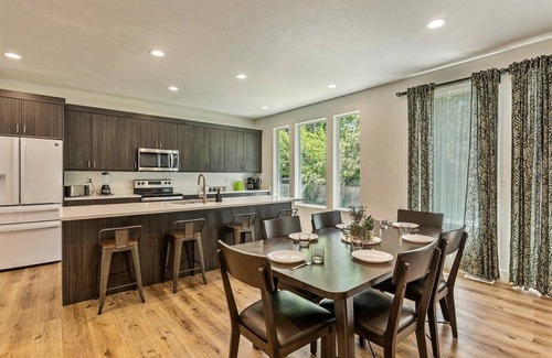 West Valley City House | The Emerald Retreat