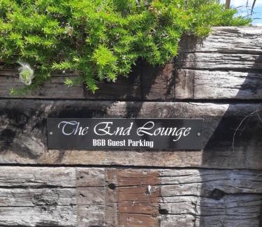 Otorohanga Bed & Breakfast | The End Lounge B&B
