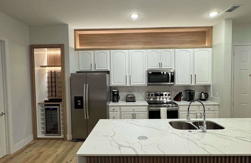 Florida Central Atlantic Coast Apartment | The Epic Venice Penthouse Orlando