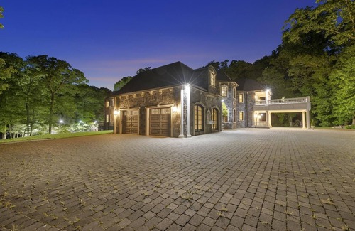 Saddle River House | The estate is like a private resort with state of the art security