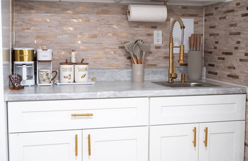 North Bergen Apartment | The Everdrian Soul – Modern Romantic Stay with NYC Vibes & Easy Access
