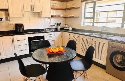 Gaborone Apartment | The Exec Home Self Catering Villa
