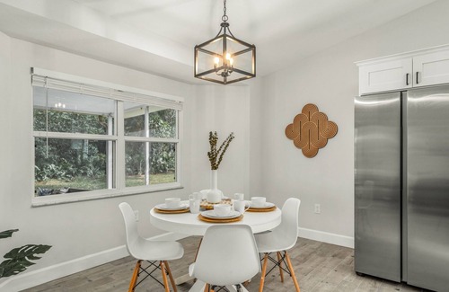 Sun 'N Lake Villa | The Executive Villa @ Sun N Lake less than 1 mile to Golf Course and Hospital