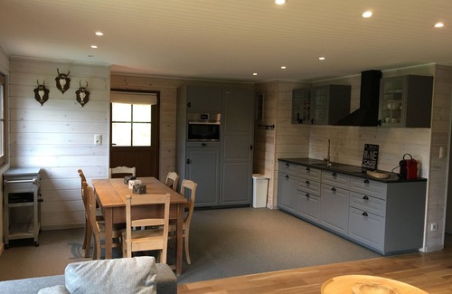 Buellingen Ski Chalet | The fagnes, the woods, the lake and the circuit available! Chalet "Le Voyageur"