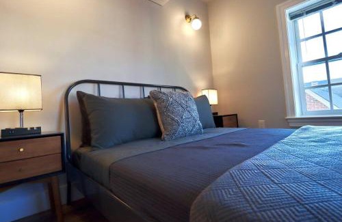 Old Town Alexandria Apartment | The Fairfax Suite at Prince Street Inn