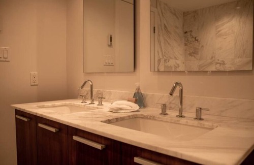 Downtown Victoria Condo | The Falls by Victoria Royal Vacations