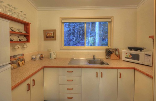 Montville Cottage | The Falls Montville