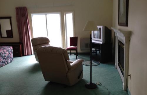 Montour Falls Hotel | The Falls Motel