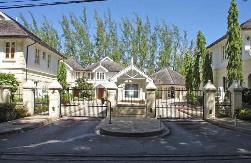 Sandy Lane House | The Falls Townhouse 10 by Bluescape