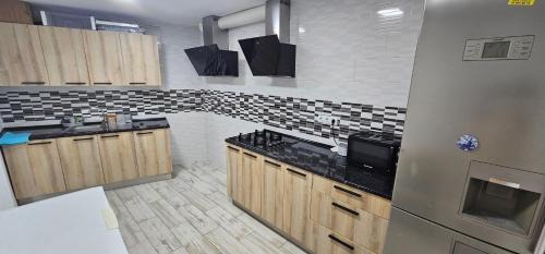 Canaletes House | The Family Palace