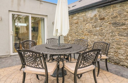 Athy House | THE FARM COTTAGE, family friendly in Athy, County Kildare