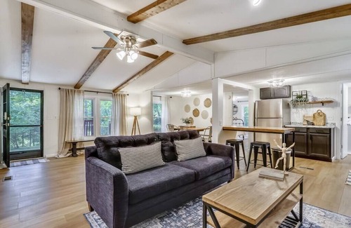 Fredericksburg House | The Farmer's Cottage at Kings Crossing
