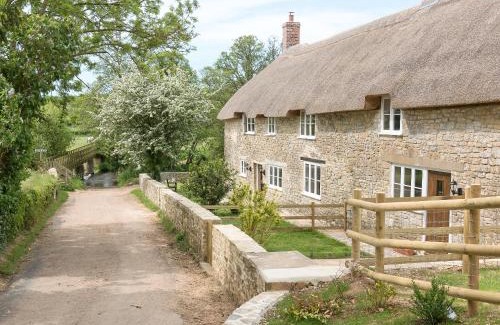 Axminster House | The Farmhouse At Westwater