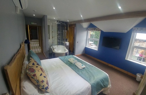 Ruthin House | The Feathers