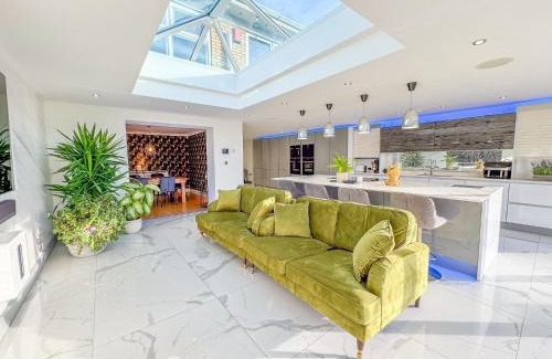 Frampton House | The Firs