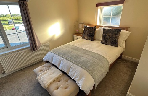 Pitchcombe Bed & Breakfast | The Fish and Anchor Inn