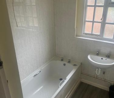 Cople Bed & Breakfast | The Five Bells