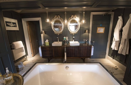 Brabourne Hotel | The Five Bells Inn Brabourne