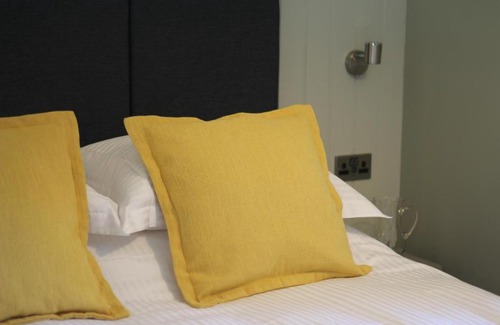 Helford Passage Bed & Breakfast | The Five Pilchards Inn