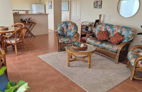 Alexandrina House | The Flagstaff Clayton Bay - relaxing getaway with water views. Sleeps up to 7