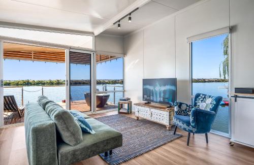 Riverglen Boat Rental | The Float Life - Retreat on Murray River